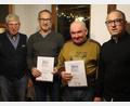 Bild: gru
Bei der Ehrung der Firma Holzbau Karl Kohl: (von links) Seniorchef Karl Kohl, Martin Lettner, Hermann Luber und Geschäftsführer Stefan Siegert.
