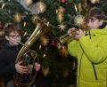 Bild: dob
Matthias Zeller (links) und Matthias Kick (rechts) üben fleißig mit Tenorhorn und Trompete und gehören nun zum Posaunenchor der evangelischen Kirchengemeinde.