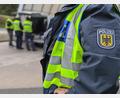 Bild: Bundespolizei
Bei Grenzkontrollen auf der A6 bei Waidhaus haben Beamte der Bundespolizei Waidhaus am Donnerstag drei gesuchte Straftäter festgenommen.