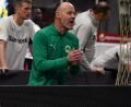 Bild: dme
Martin Hermann am Samstag als Fürther Teamchef der Legenden-Mannschaft beim Bananenflanker-Turnier in Regensburg. Links hinten Lars Bender, der einstige Kapitän von Bayer Leverkusen.