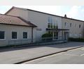 Bild: ak
Der rechte bisher als Hausmeister- und Lehrerwohnung genutzte Gebäudeteil wird in Kürze abgerissen. Dort entsteht der Verbindungstrakt zum Neubau der Offenen Ganztagsschule.