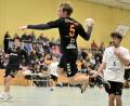 Bild: Hubert Ziegler
Kilian Ludwig (Mitte) von der HG Amberg kommt beim Derbysieg gegen Nabburg/Schwarzenfeld zum Torwurf. Am kommenden Samstag geht es für die HG gegen Eckenthal.