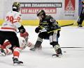 Archivbild: Hubert Ziegler
Kapitän Kevin Schmitt (rechts) und der ERSC Amberg müssen in der Eishockey-Bayernliga am Sonntag gegen den ESC Kempten ran.