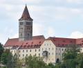 Archivbild: Petra Hartl
Die Klosterburg ist das Wahrzeichen des Marktes Kastl. Gegründet wurde das Kloster im Jahr 1103. Und in dieser Zeit spielt auch das neue Stück "Jenseits der Nacht", das im Juli uraufgeführt wird und künftig im Wechsel mit den bisherigen Schweppermannspielen gezeigt werden soll.