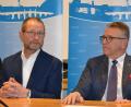 Bild: pz
Harald Siegert (links, zusammen mit Bürgermeister Franz Stahl) will bei der Kommunalwahl 2026 in Tirschenreuth als Bürgermeisterkandidat der CSU antreten.