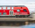 Symbolbild: Robert Michael /dpa
Ein Regionalexpress musste wegen eines Streits einen ungeplanten Stopp in Eggmühl einlegen.