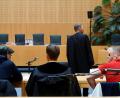 Bild: jut
Der Hauptangeklagte (rechts) gab vor Gericht zu, seine schwangere Ehefrau und später deren Freund verprügelt zu haben. Sein ebenfalls angeklagter Kumpel (links) gestand, bei der zweiten Tag geholfen zu haben.