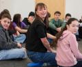 Bild: Wolfgang Steinbacher
Bianca Kruppa mit den Schülern der Montessorischule beim Projekt „Soziale Choreographie“.