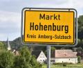 Bild: Petra Hartl
Viele Bürger der Gemeinde Hohenburg sind mit dem aktuellen Hebesatz für die Grundsteuer nicht zufrieden. Es gibt eine Unterschriftensammlung.