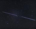 Symbolbild: Patrick Pleul, dpa
Ein "Starlink" ist eine Aneinanderreihung von Satelliten. Bei günstigen Bedingungen sind diese Lichtstreifen am Nachthimmel zu sehen.
