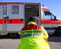 Symbolbild: Jens Kalaene/dpa/Symbolbild
Ein drittes Unternehmen übernimmt künftig im Landkreis Tirschenreuth Rettungsdienstaufgaben.