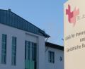 Bild: Petra Hartl
Die St. Johannes-Klinik in Auerbach muss ab 2026 die Bezeichnung "Klinik für innere Akutmedizin" aus ihrem Namen streichen.