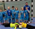 Bild: Victor Ballach
Die U11-Mannschaft des SV Raigering gewann die Kreismeisterschaft im Futsal.
