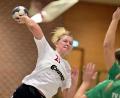 Archivbild: Hubert Ziegler
Christina Plößl (links, Szene aus einem früheren Spiel) erzielte beim 26:21 Sieg der Sulzbacher Handballerinnen sechs Tore.