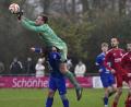 Bild: ham
Torwart Michael Herrmann (grünes Trikot) haut sich kommende Saison für den SV Schwandorf-Ettmannsdorf voll rein. Er verlässt seinen Heimatklub, die SpVgg Pfreimd.