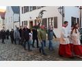 Bild: rha
Die Figur des heiligen Sebastian wird alljährlich in Erfüllung eines Gelübdes durch die Straßen der Stadt Vilseck getragen.