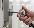 Symbolbild: Markus Scholz/dpa
Wegen des Besitzes kinderpornografischer Inhalte muss ein 39-Jähriger aus dem Landkreis Schwandorf für 15 Monate hinter Gitter.