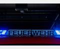 Bild: Rolf Vennenbernd/dpa
Der Versuch des Fahrers, den Laster zu löschen, scheitert. Dann rückt die Feuerwehr an. (Symbolbild)