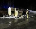 Bild: Polizei
In Marktredwitz ging am Montagabend ein Altkleidercontainer in Flammen auf.