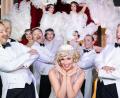 Bild: Hannah Hilger/exb
Bei der turbulenten Revue-Operette "Ball im Savoy" geht es nicht nur musikalisch hoch her.