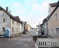 Bild: kek
Das Konzept „Vitale Vorstadt“ verfolgt der Auerbacher Stadtrat durch ein Vergabeverfahren weiter. Momentan wird noch der Straßenzug saniert und ist bereits zur Hälfte asphaltiert.