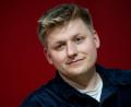 Archivbild: Hendrik Schmidt/dpa
Der Comedian Sebastian Hotz („El Hotzo“) gibt zeitweise seine Online-Kanäle ab.