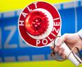 Symbolbild: Marius Becker
Ein Langholzfuhrwerk hielt eine Streife der Polizei Waldsassen bei Hundsbach an. Den 45-jährigen Fahrer erwartet eine Bußgeldanzeige, weil sein Fahrzeug viel zu schwer beladen war.