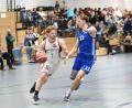 Bild: Tobias Schwarzmeier
Sebastian Fritsch (am Ball) verletzte sich gegen Bayreuth nach einem Zweikampf an der Schulter. Ihm droht das Saisonaus.