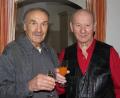 Bild: wro
Helmut und Klaus Effenberger (von links) sind Zwillinge. Den 80. Doppelgeburtstag feierten sie am Kreuzberg in Wiesau, wo sie zwar nicht zur Welt gekommen, aber groß geworden sind.