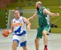 Archivbild: af
Das Spiel gegen Kulmbach ist für Daniel Waldhauser (links) die erste Partie als Spielertrainer der Weidener.