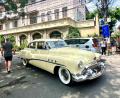 Bild: Carola Frentzen/dpa
Das Admiral Hotel MGallery in Manila bietet Touristen Ausflüge mit einem Buick aus dem Jahr 1951 ins historische Stadtviertel Intramuros an. Der Oldtimer sorgt fast überall für Aufsehen.