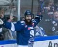 Archivbild: Armin Weigel/dpa
Cody Lampl lief in der DEL unter anderem für die Straubing Tigers auf.