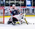 Bild: Tobias Neubert
Das Tor von Tomas Ruben ebnete den Blue Devils am Sonntagabend den Weg zum zweiten Derby-Sieg des Wochenendes. Am Ende gewannen die Weidener mit 3:0 gegen die Eisbären Regensburg.