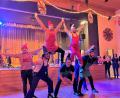 Bild: Nuno Morgado
Das Männerballett (Rußweiber) aus Eschenbach hatte einen "zwergenhaften Auftritt" beim Grafenwöhrer Kolpingsball.