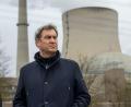 Bild: Peter Kneffel/dpa
Die Reaktivierung der 2023 im Zuge des deutschen Atomausstiegs abgeschalteten Meiler sei in diesem und im nächsten Jahr jederzeit noch möglich, sagt Markus Söder. (Archivbild)