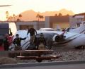 Bild: Ross D. Franklin/AP/dpa
Am Flughafen Scottsdale hat ein Privatjet ein parkendes Flugzeug gerammt.