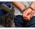 Symbolbild: Petra Hartl
Eine Spezialeinheit der Polizei Coburg hat einen 44-Jährigen festgenommen, der mit der Verwendung einer Schusswaffe gedroht hatte.