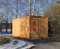 Bild: vsr
Von außen noch unscheinbar, bietet der umgebaute Jugendcontainer innen einen Raum für Jugendliche, um sich zusammensetzen zu können. Allein: Derzeit gibt es allerdings keine Gruppe, die den Raum nutzen könnte oder wollte.