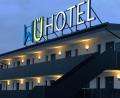 Bild: WMM-Group
Die WMM-Unternehmensgruppe aus Bad Wörishofen eröffnet Anfang Mai ein Hotel. Die Modulbauweise erinnert an amerikanische Motels. In Anlehnung an das Kfz-Kennzeichen wird es – wie hier das Würzburger Hotel – WEN im Namen tragen.