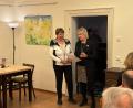 Bild: Marko Pammer/exb
Künstlerin Ruth Hochreither und Nabburgs zweite Bürgermeisterin Irene Ehemann bei der Eröffnung der Ausstellung im Schmidt-Haus
