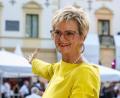 Archivbild: Armin Weigel/dpa
Im Sommer ist Gloria von Thurn und Taxis Gastgeberin bei den Regensburger Schlossfestspielen.