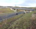 Bild: rn
Durch diesen Brückenbau schuf das Straßenbauamt eine kreuzungsfreie Zufahrt zum Naturschutzgebiet Obersee.