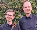 Bild:  Kammermusikkreis Waldsassen/exb
Vater und Sohn: Clemens und Marcus Reißenweber treten beim Konzert des Kammermusikkreises Waldsassen im Harmoniesaal auf.
