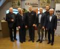 Bild: wel
Hans Fischer und Josef Schönhammer (von links) haben das Programm zusammengestellt, das die Referenten Michael Koller, Christian Reil, Richard Brunner, Professor Sean Patrik Sassmannshausen und Marion Felbel (von rechts) den Gästen dargeboten haben