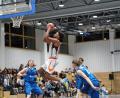 Bild: Dieter Jäschke
Rasheed Reams attackiert letztlich erfolgreich den Korb. Doch besonders aus der Distanz fehlt den Neustädter Regio-Basketballern in der entscheidenden Phase im Abschluss die Konstanz.