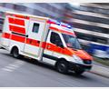Symbolbild: Nicolas Armer/dpa
Die Rettungskräfte brachten den Mann in ein Krankenhaus.