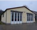 Bild: hdk
Ungewiss ist, was mit dem Feuerwehrhaus in Eschenfelden geschieht: Wird es abgerissen oder erweitert?