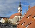 Bild: Petra Hartl
Ab Herbst gibt es nur noch einen katholischen Pfarrer in der Stadt – Herbert Mader von St. Marien ist dann auch für Herz Jesu in Rosenberg zuständig. Im Bild die Stadtpfarrkirche St. Marien vom obersten Stock des Rathauses aus fotografiert.