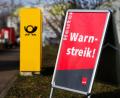 Bild: Philipp von Ditfurth/dpa
Die Warnstreiks bei der Post gehen zwei weitere Tage weiter.