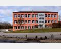 Bild: fla
Mehrere Gebäude werden durch eine Hackschnitzelheizung mit Wärme versorgt. Die Steuerung dafür befindet sich in der Grundschule. Nun ist die Störweitermeldungsanlage ausgefallen.